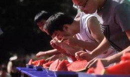 杭州吃瓜群众街头,吃瓜群众的热议焦点