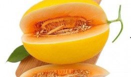 男性吃蜜瓜视频,男性挑战吃瓜大赛，趣味横生！