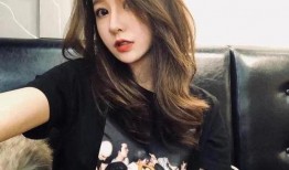 吃瓜女抖音,吃瓜女，揭秘网络热点的幕后故事