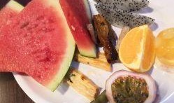 老王头吃瓜,揭秘民间趣事背后的真实故事