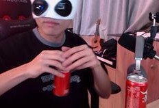 猎奇吃瓜直播间,揭秘娱乐圈幕后真相，带你领略网络直播新风尚