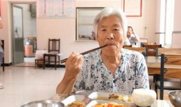 曲阜老头吃瓜事件