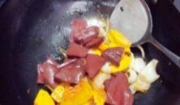 吃完猪血吃瓜,营养互补的神奇食补体验