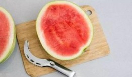 吃瓜会吐血吗,揭秘吃瓜吐血之谜