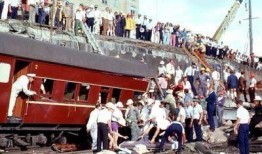 火车上吃瓜事件,火车上吃瓜引发的热议与文明乘车新思考