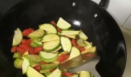 葫芦瓜煮着吃还是蒸着吃,煮食与蒸食，哪种烹饪方式更胜一筹？