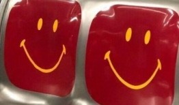 纳凉吃瓜文案搞笑