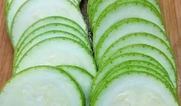 做梦吃小瓜好吗,揭秘吃小瓜的奇幻之旅