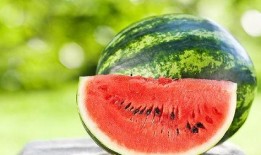 吃瓜减肥,轻松享“瘦”，美味与健康的完美结合